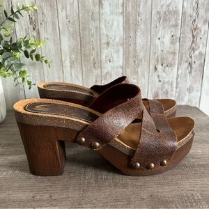Sbicca Dark Brown Leather Strappy Wood Block Heel Studded Sandals 8